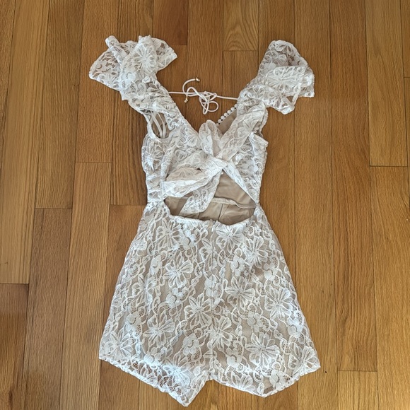 Hello Molly White Romper - Picture 2 of 4